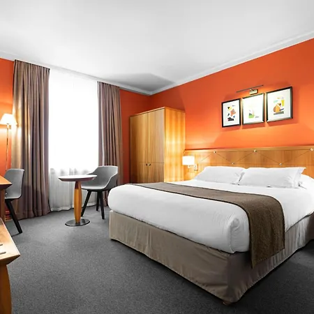 Des Artistes Hotel 3*