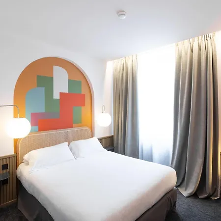 Hotel Des Artistes 3*