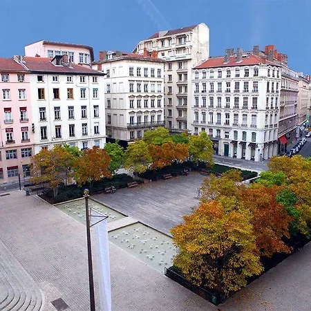 Des Artistes 3* Lyon