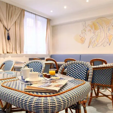 Des Artistes Hotel 3*