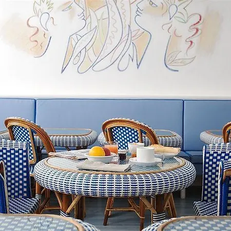 Hotel Des Artistes 3*