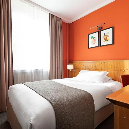 Des Artistes Hotel