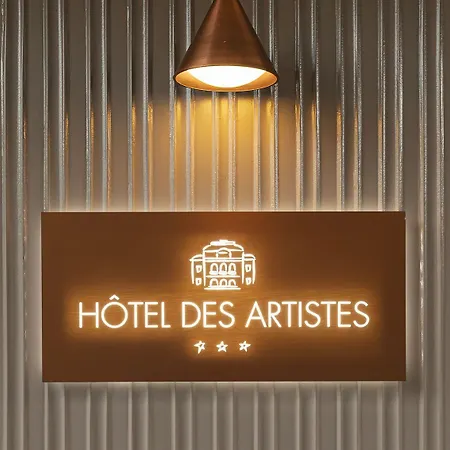 Des Artistes 3*